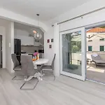 Gloria - One Bedroom With Terrace Apartamento