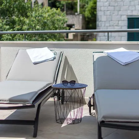 Apartment Gloria - One Bedroom With Terrace