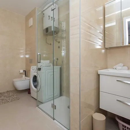 Gloria - One Bedroom With Terrace