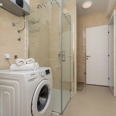 Gloria - One Bedroom With Terrace