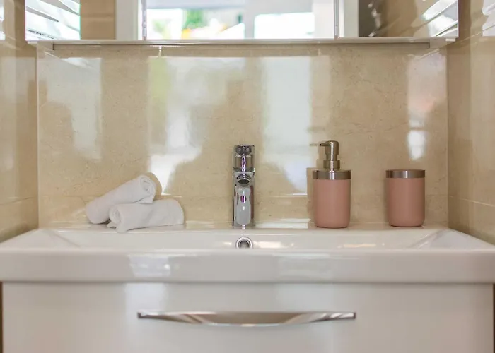 Gloria - One Bedroom With Terrace