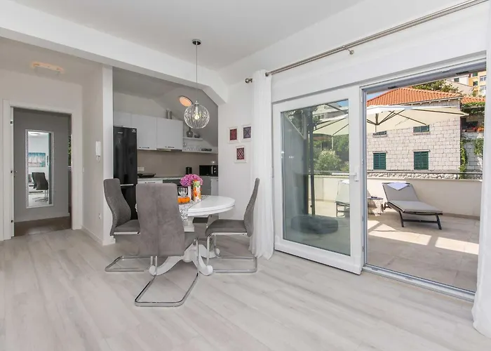 Gloria - One Bedroom With Terrace Апартаменты