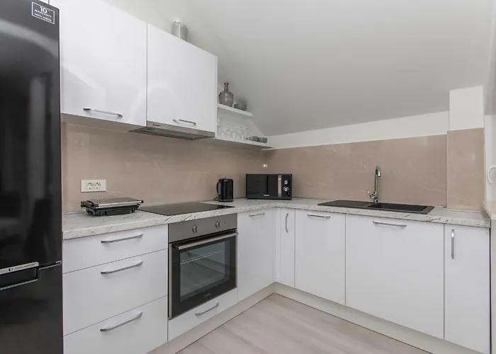 Gloria - One Bedroom With Terrace Дубровник