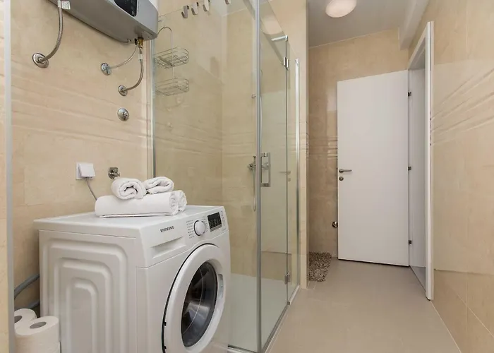 Gloria - One Bedroom With Terrace