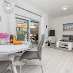 Gloria - One Bedroom With Terrace *