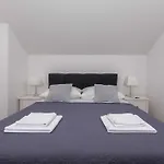 Apartmán Gloria - One Bedroom With Terrace *