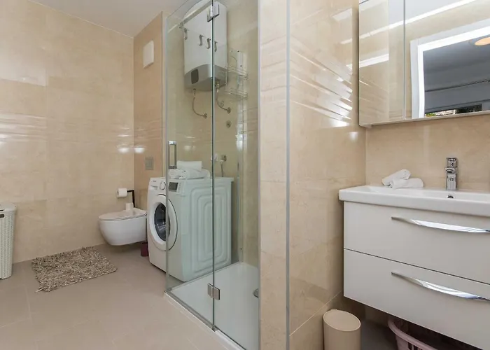 Gloria - One Bedroom With Terrace